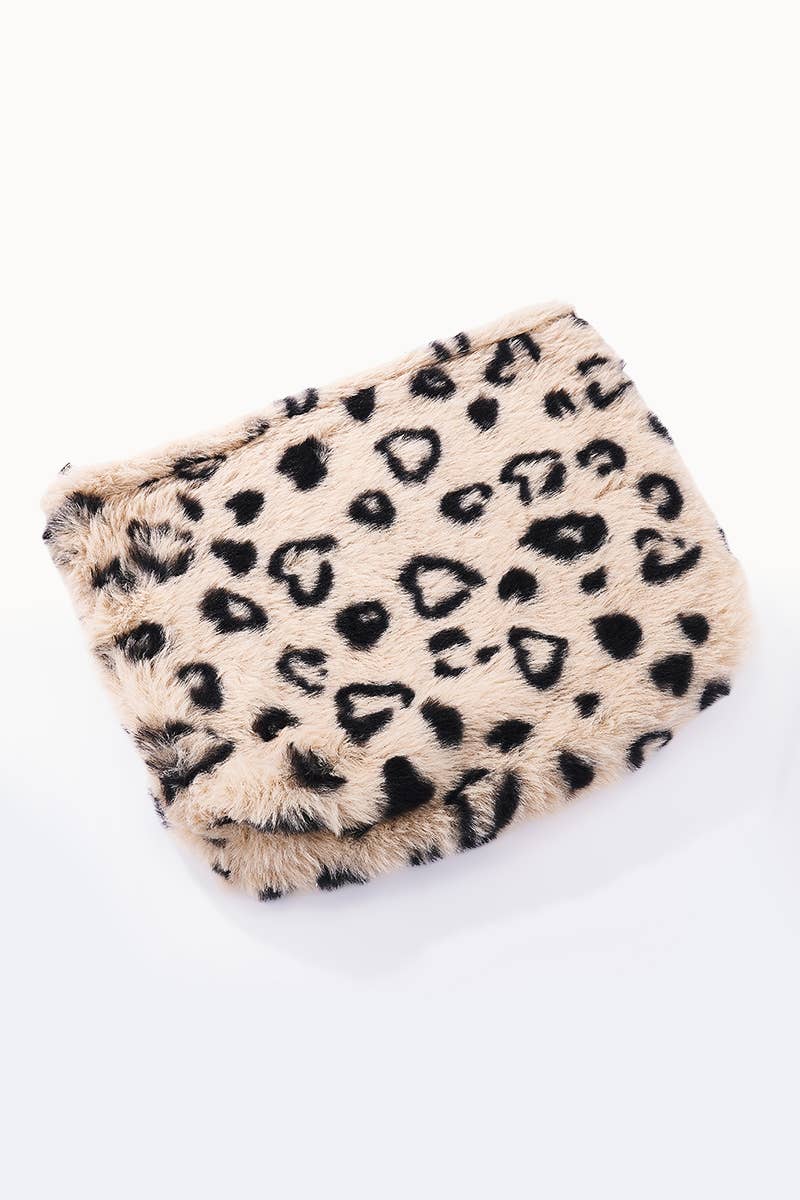 Heart Leopard print faux fur pouch Camel