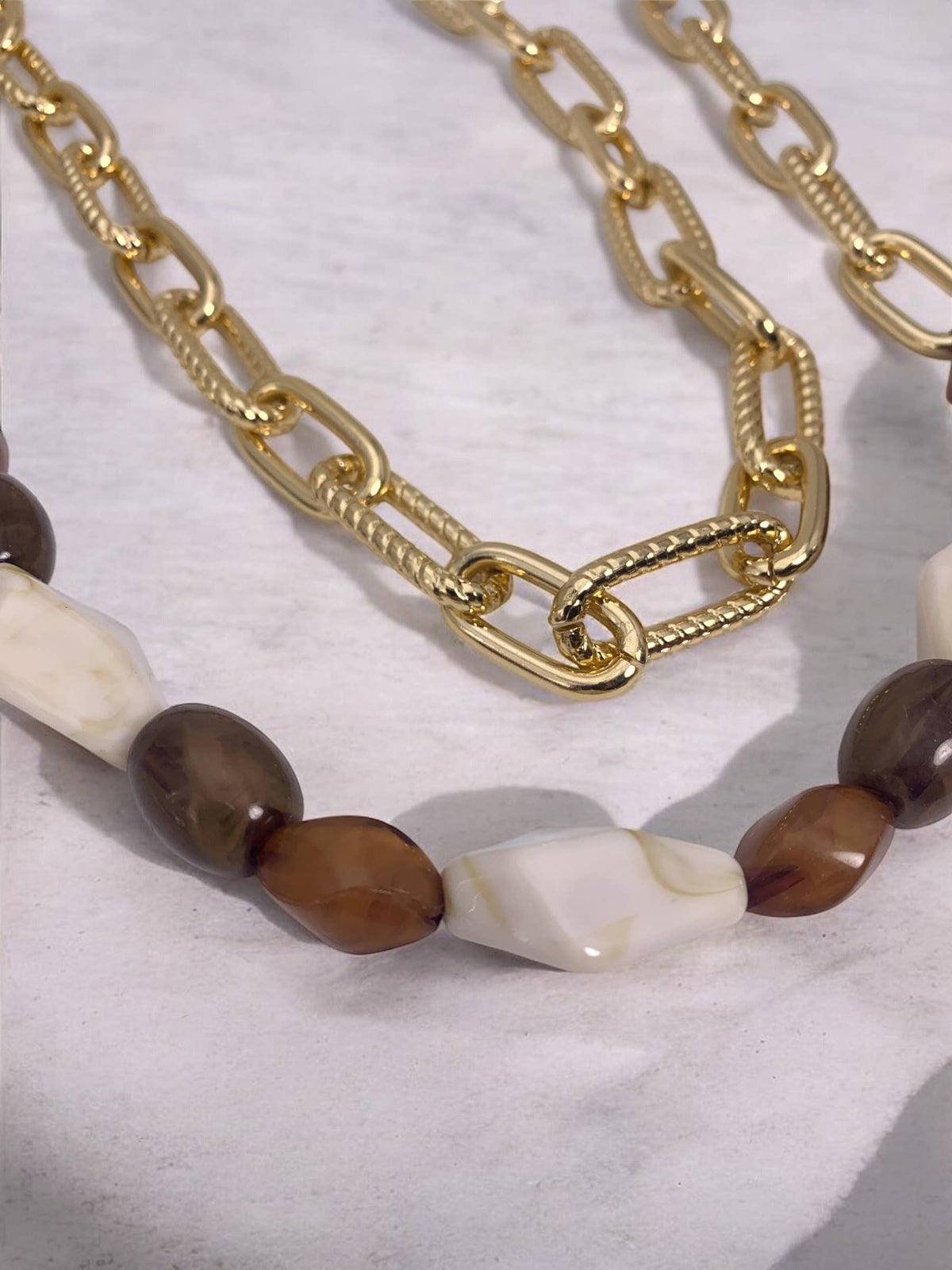 long phone chain-beige