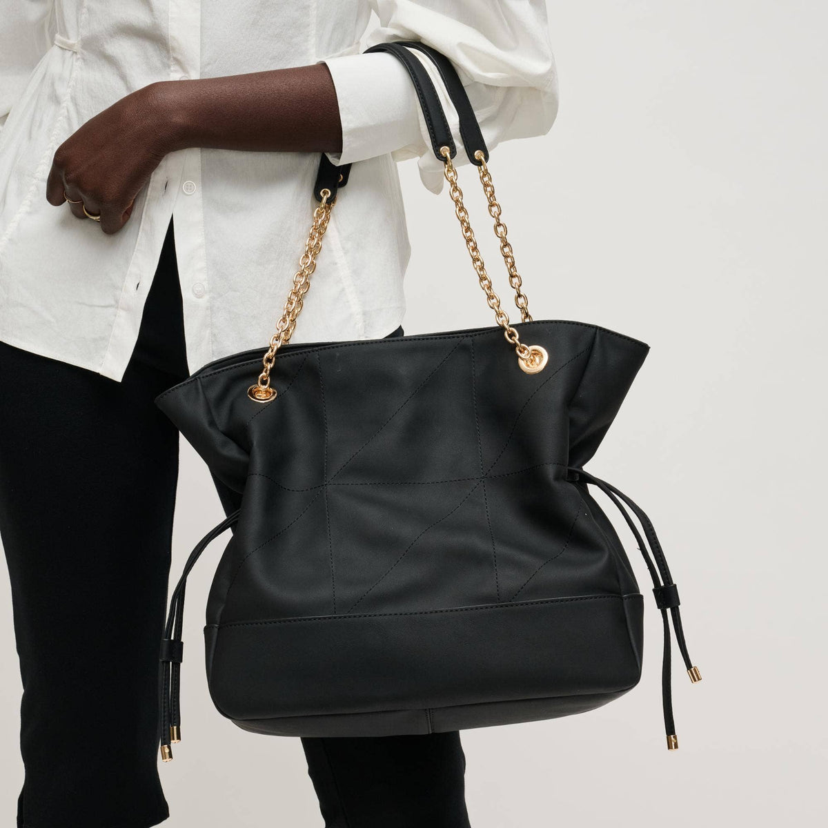 Sac cabas matelassé à cordon - noir
