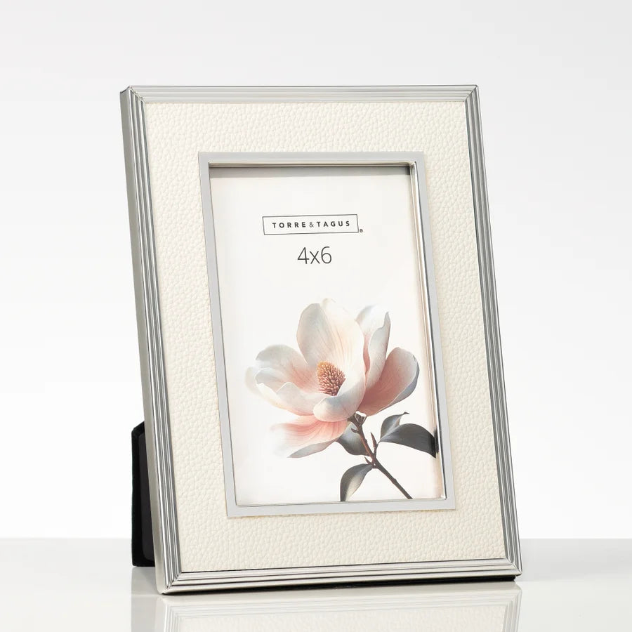 Cadre en similicuir crème avec bordure argentée - 4x6