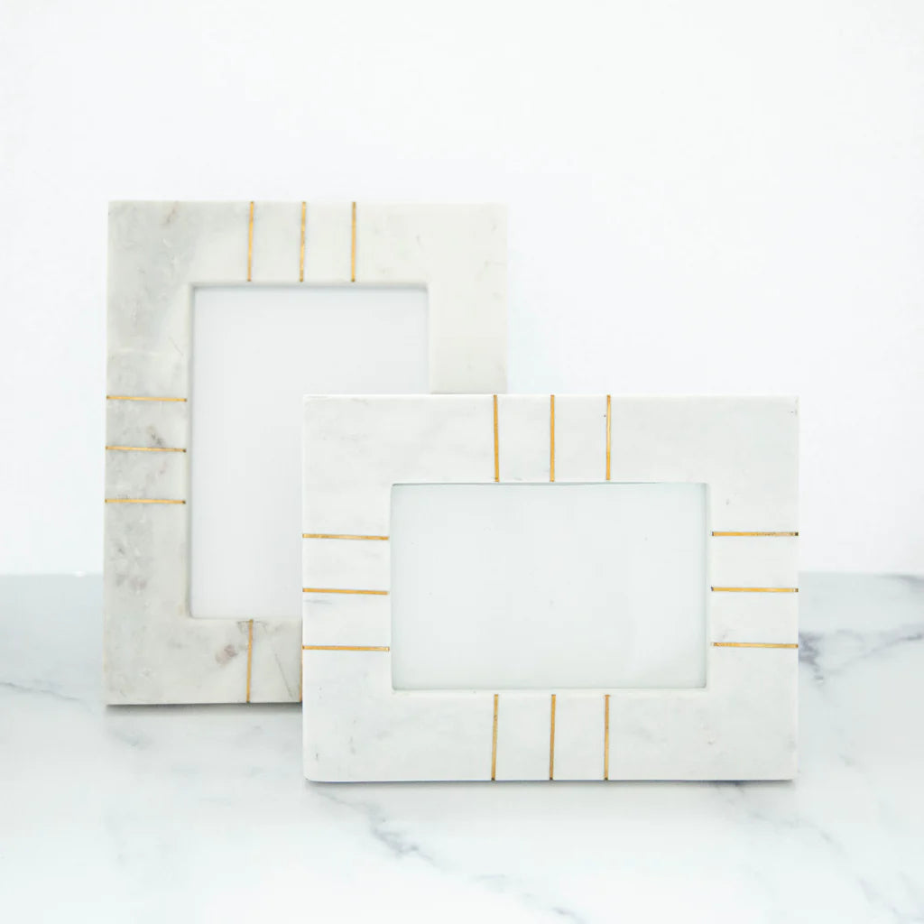 Cadre en marbre avec incrustations de laiton - Blanc opale 5" x 7"