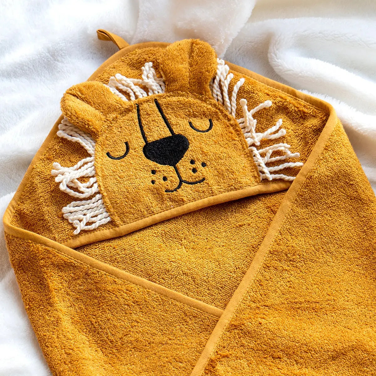 Personalized Hooded Towel - Lion