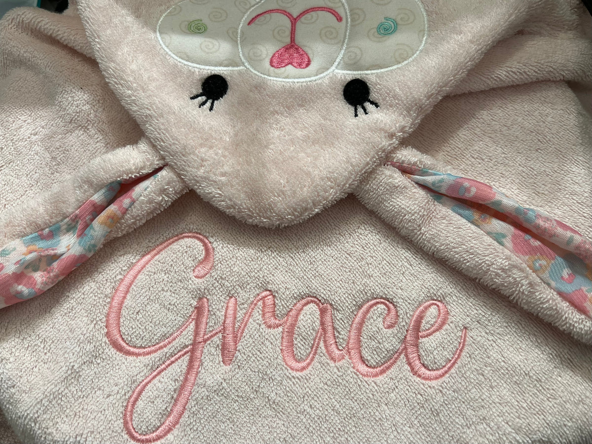 Serviette de bain bébé personnalisée - Capuche éponge - Lapin Béatrice