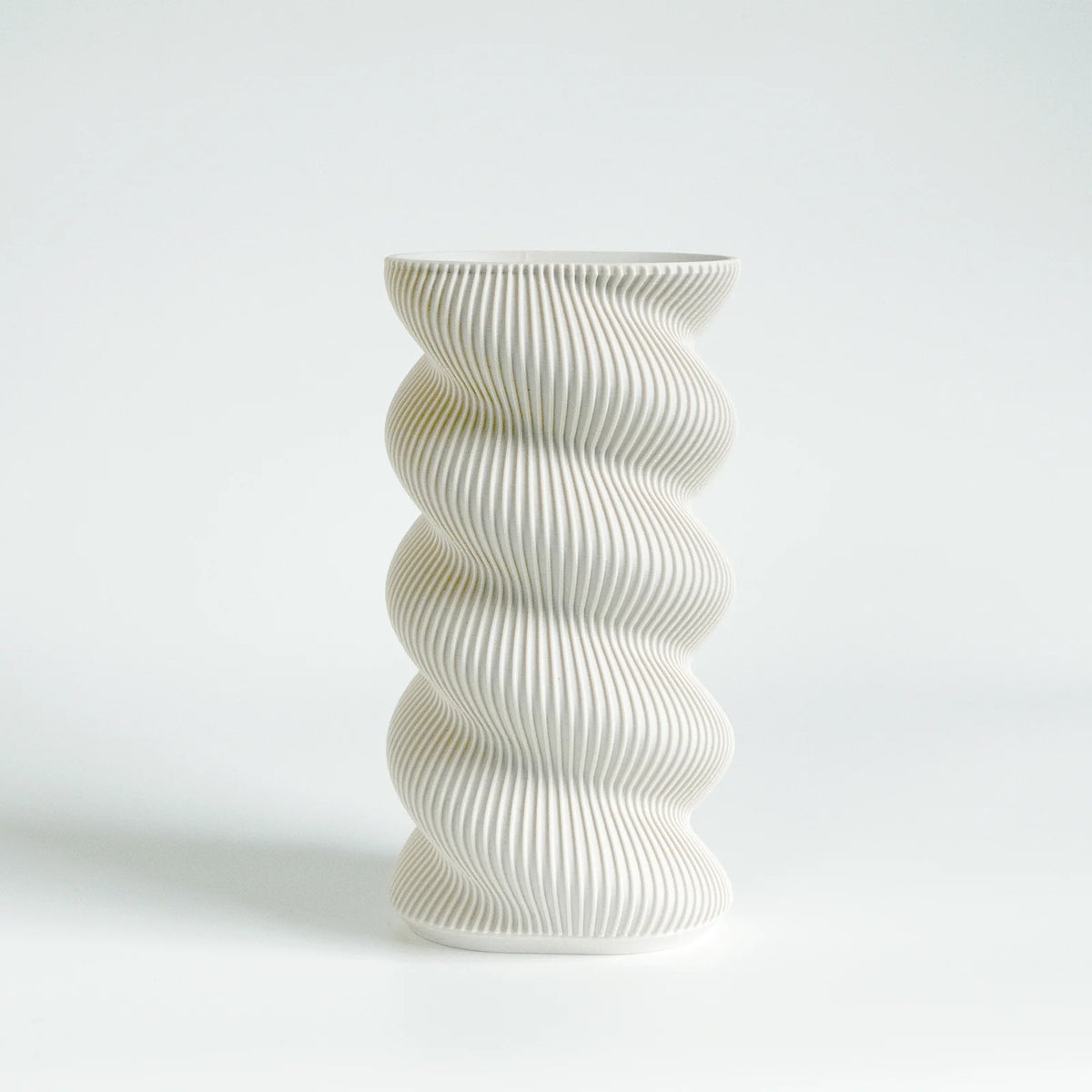 Large Swirl vase - bone white