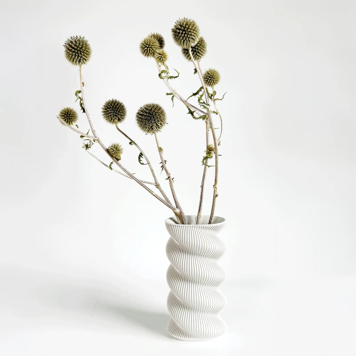 Small Swirl vase - bone white