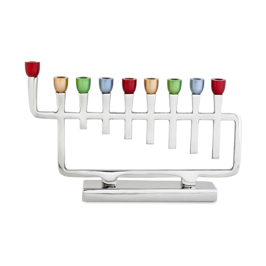Menorah en argent poli avec coupelles à bougies colorées