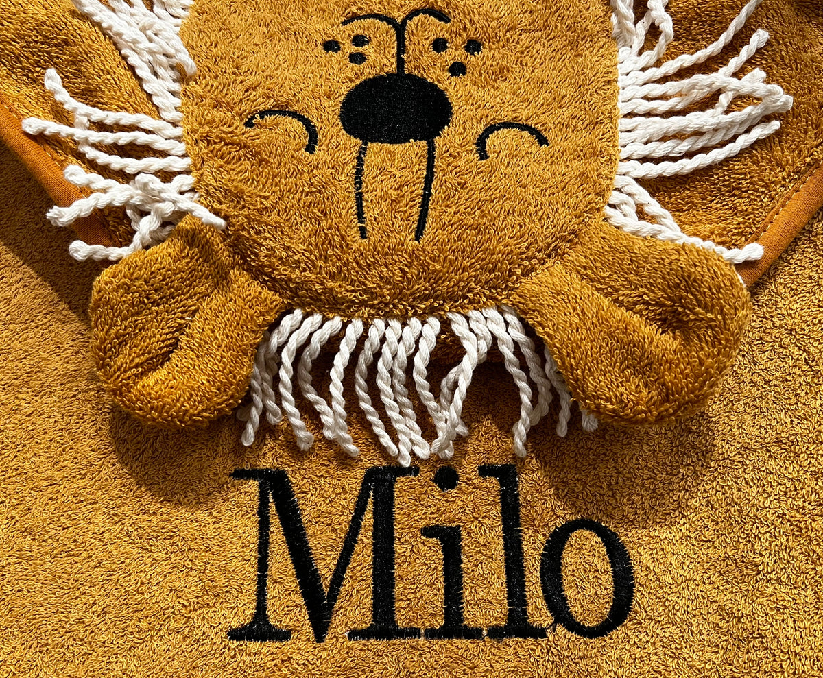 Personalized Hooded Towel - Lion